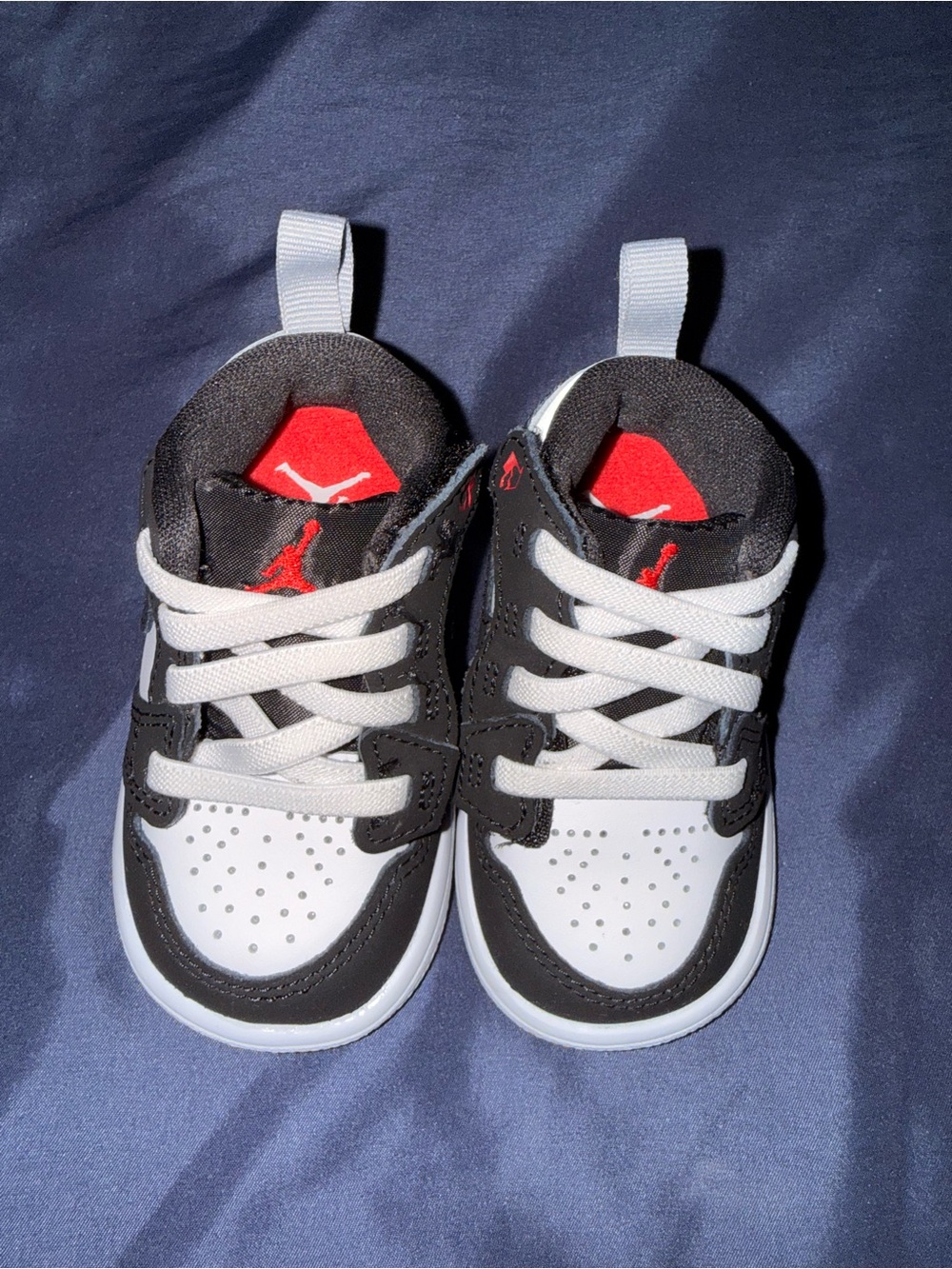 Nike Velcro Sneakers.   BEST OFFER!!!